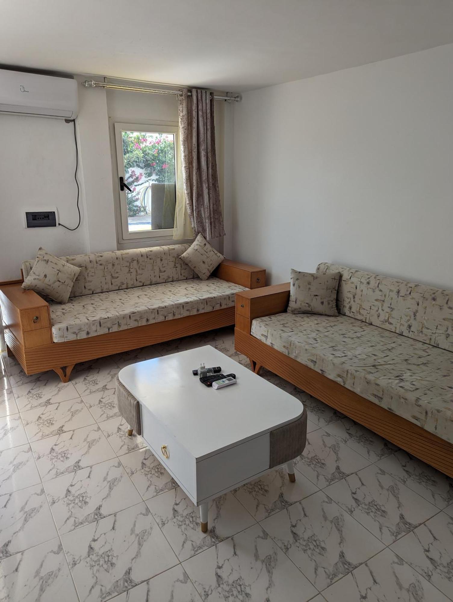 Nn Residence Табарка Екстериор снимка