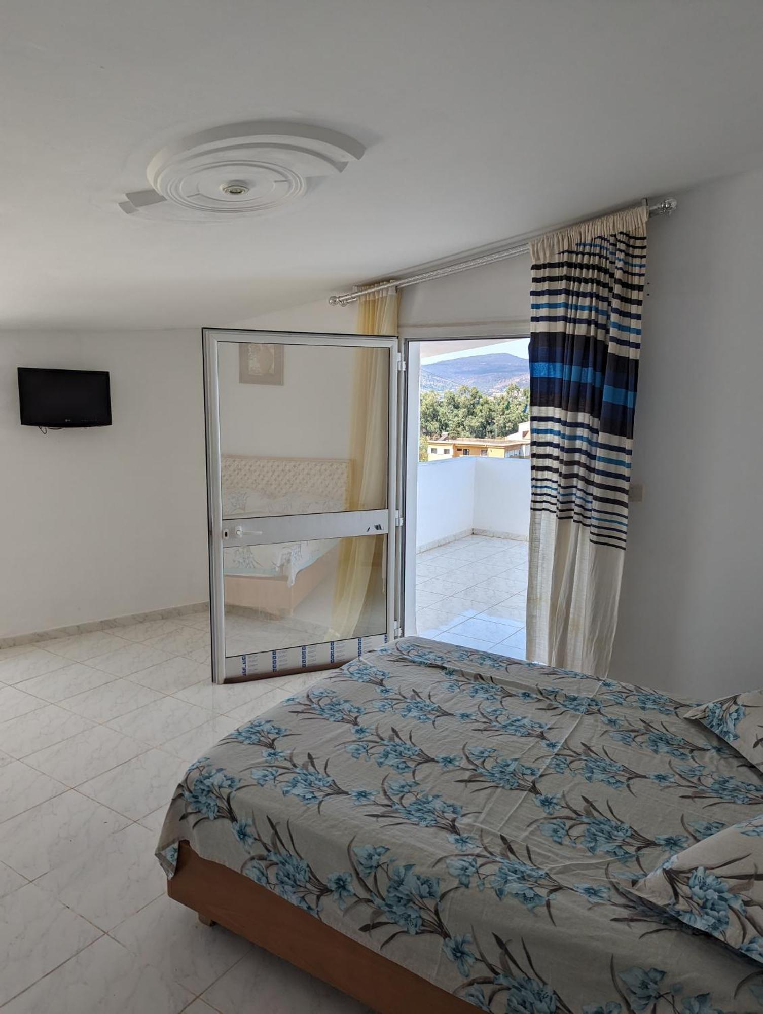 Nn Residence Табарка Екстериор снимка