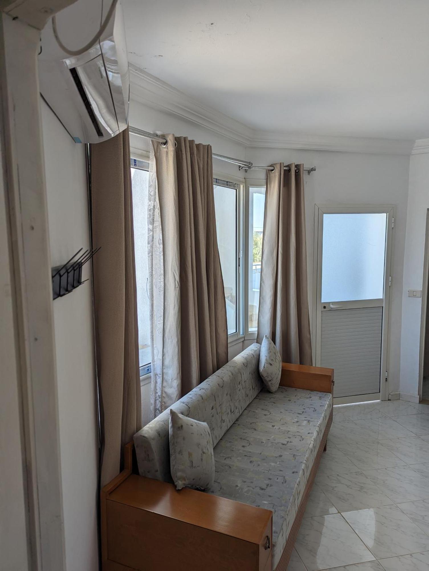 Nn Residence Табарка Екстериор снимка