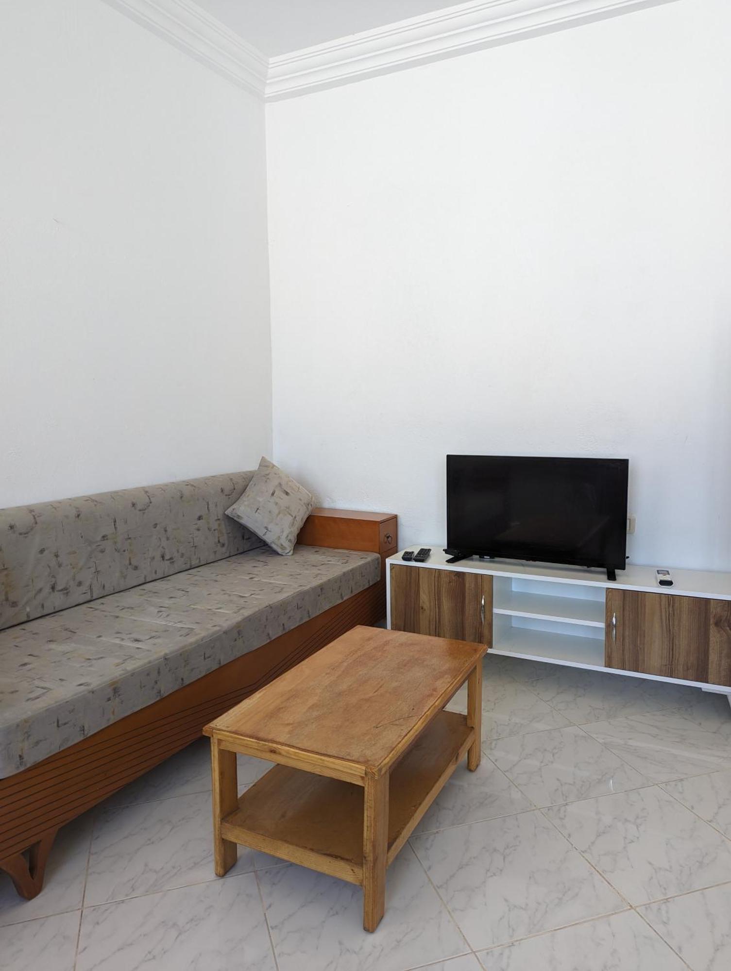 Nn Residence Табарка Екстериор снимка