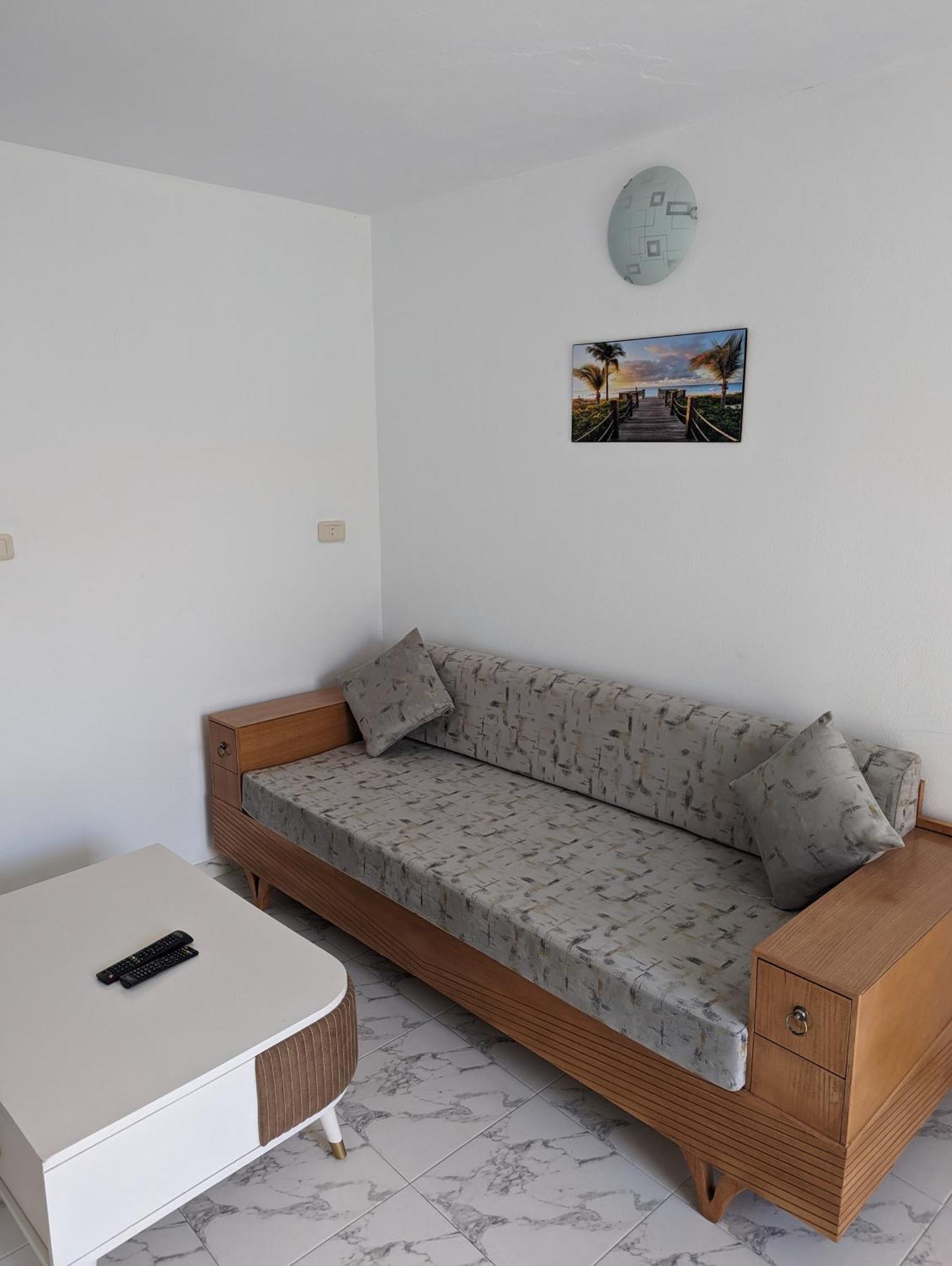 Nn Residence Табарка Екстериор снимка